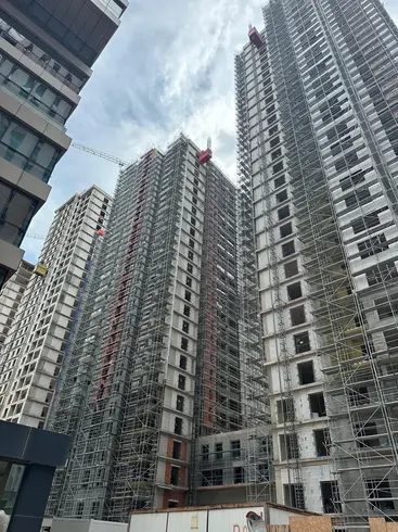 Kiralık İskele – Güvenli, Ekonomik ve Dayanıklı İnşaat Çözümleri